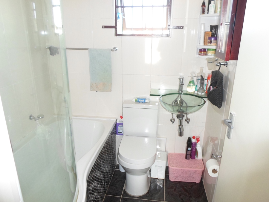 2 Bedroom Property for Sale in Haven Hills Eastern Cape